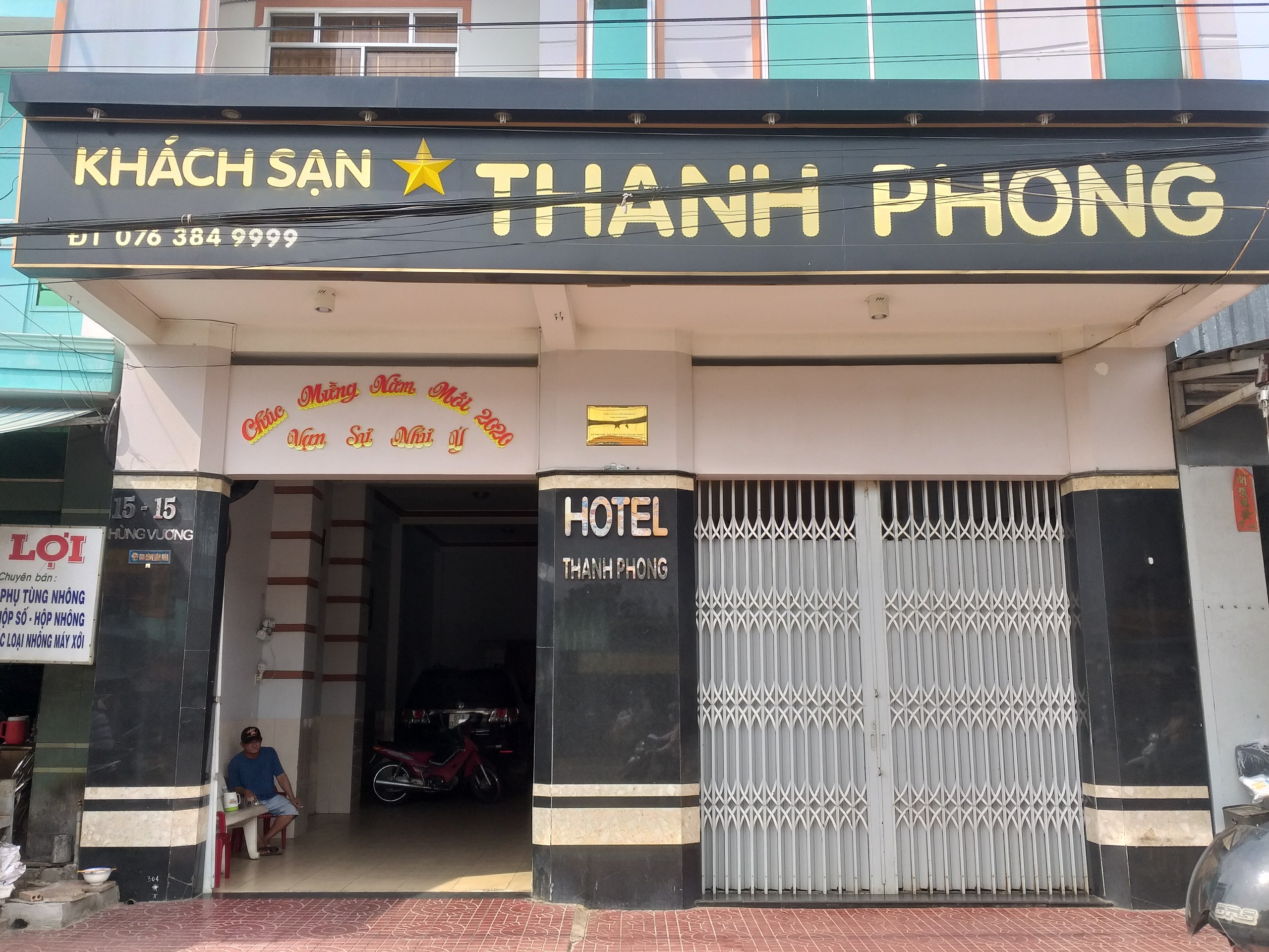 khach san thanh phong